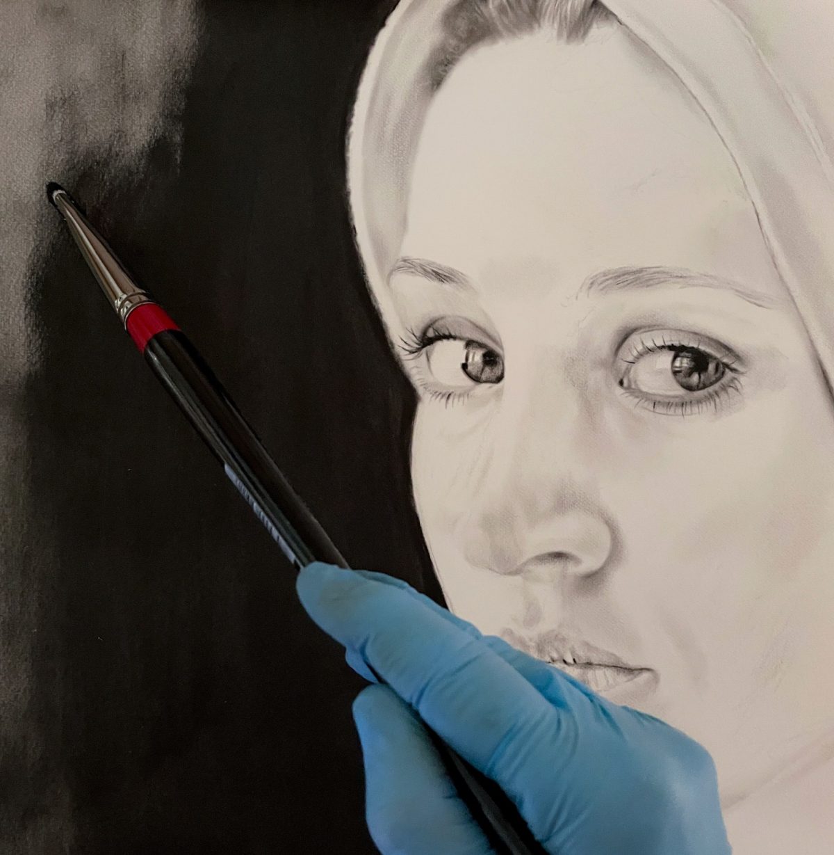 Dieses Bild hat ein leeres Alt-Attribut. Der Dateiname ist In-progress-Schnappschuss-Dont-break-the-spell-Jana-Geilhof-kl-n-1200x1229.jpg