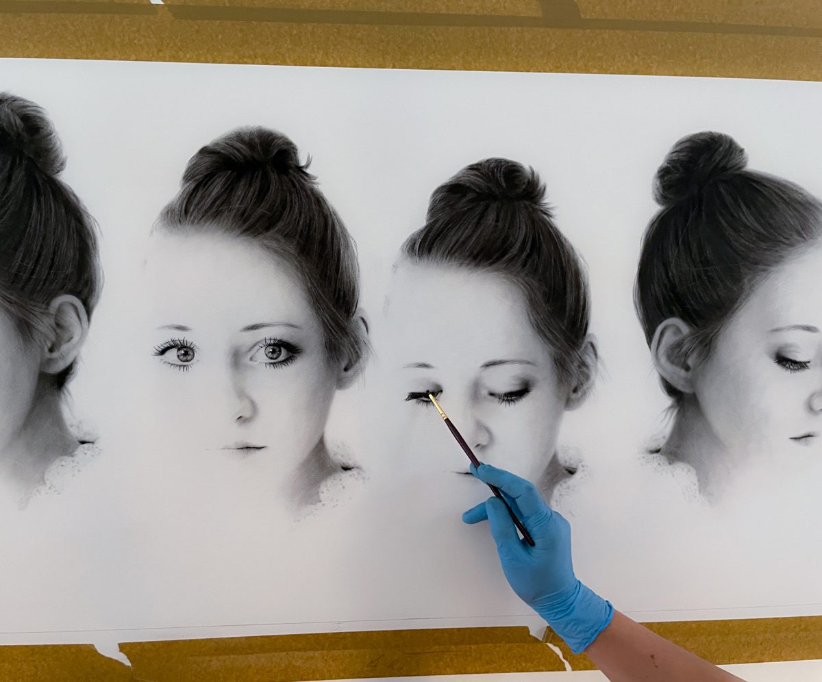 Dieses Bild hat ein leeres Alt-Attribut. Der Dateiname ist In-progress-Schnappschuss-Shy-away-Jana-Geilhof-kl-1-1200x996.jpg