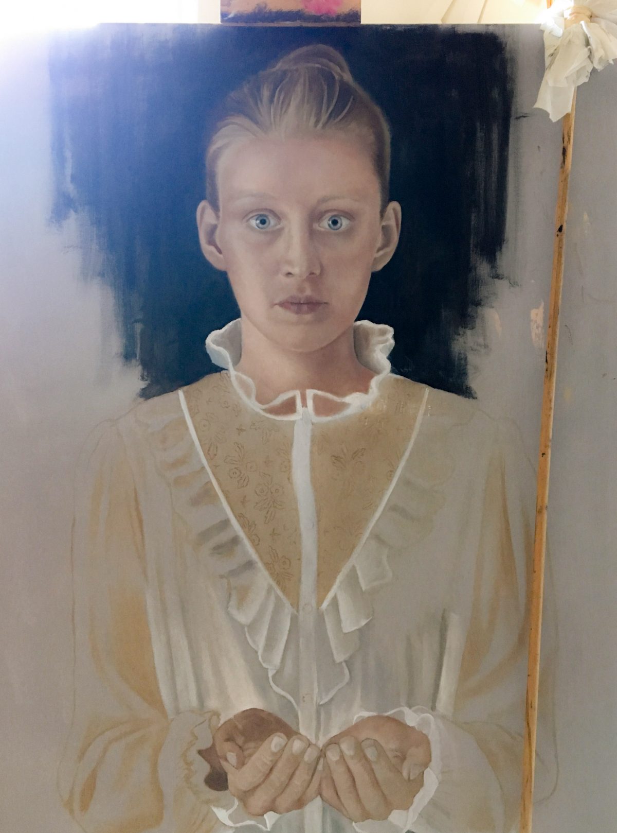 Dieses Bild hat ein leeres Alt-Attribut. Der Dateiname ist In-progress-Schnappschuss-Whispers-Jana-Geilhof-1200x1618.jpeg